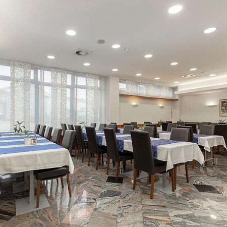 Garni Hotel Azul Kranj Exterior photo