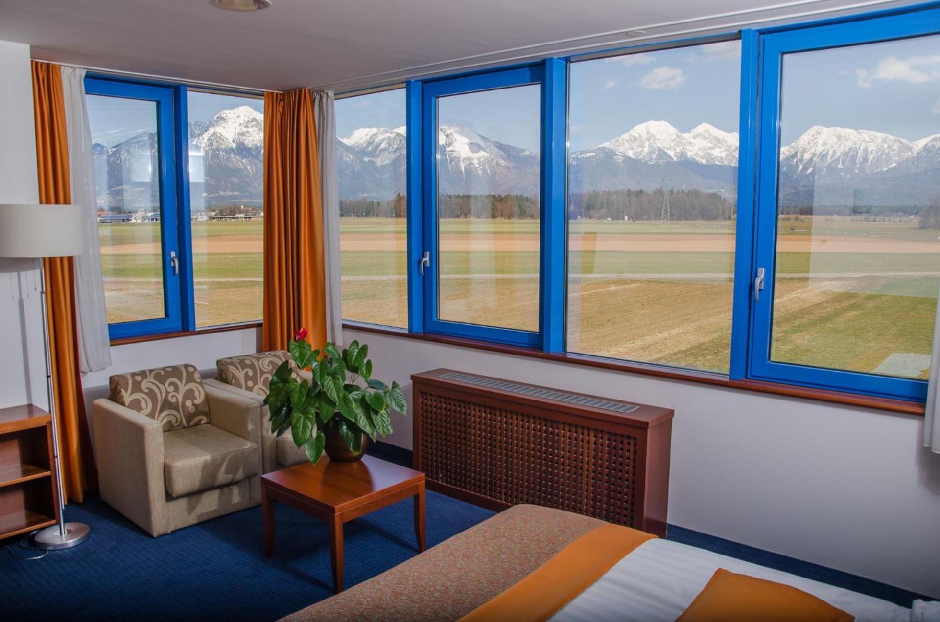 Garni Hotel Azul Kranj Exterior photo