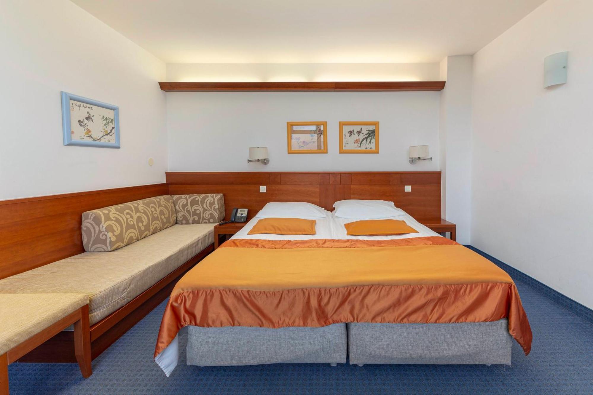 Garni Hotel Azul Kranj Exterior photo