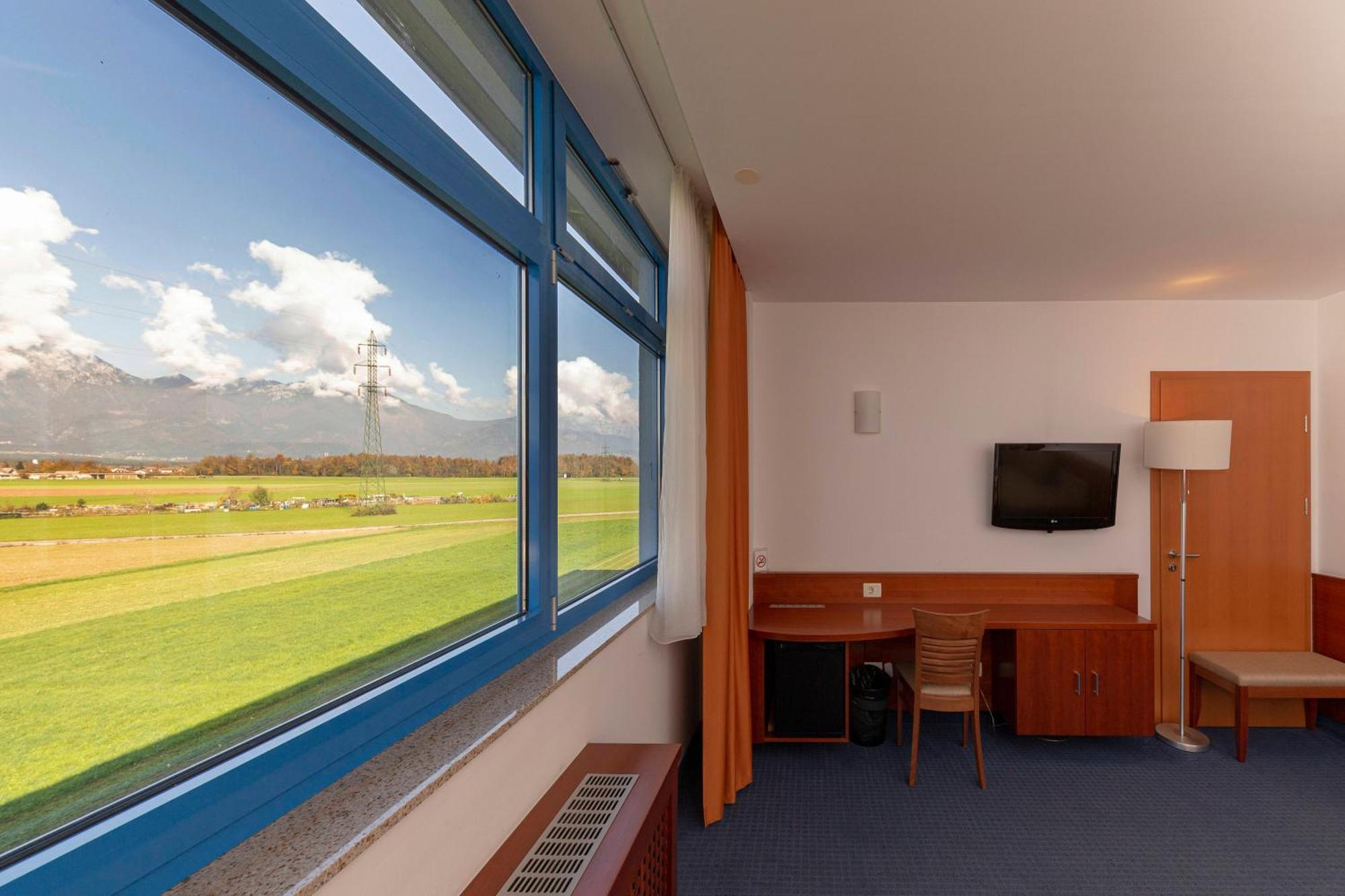 Garni Hotel Azul Kranj Exterior photo