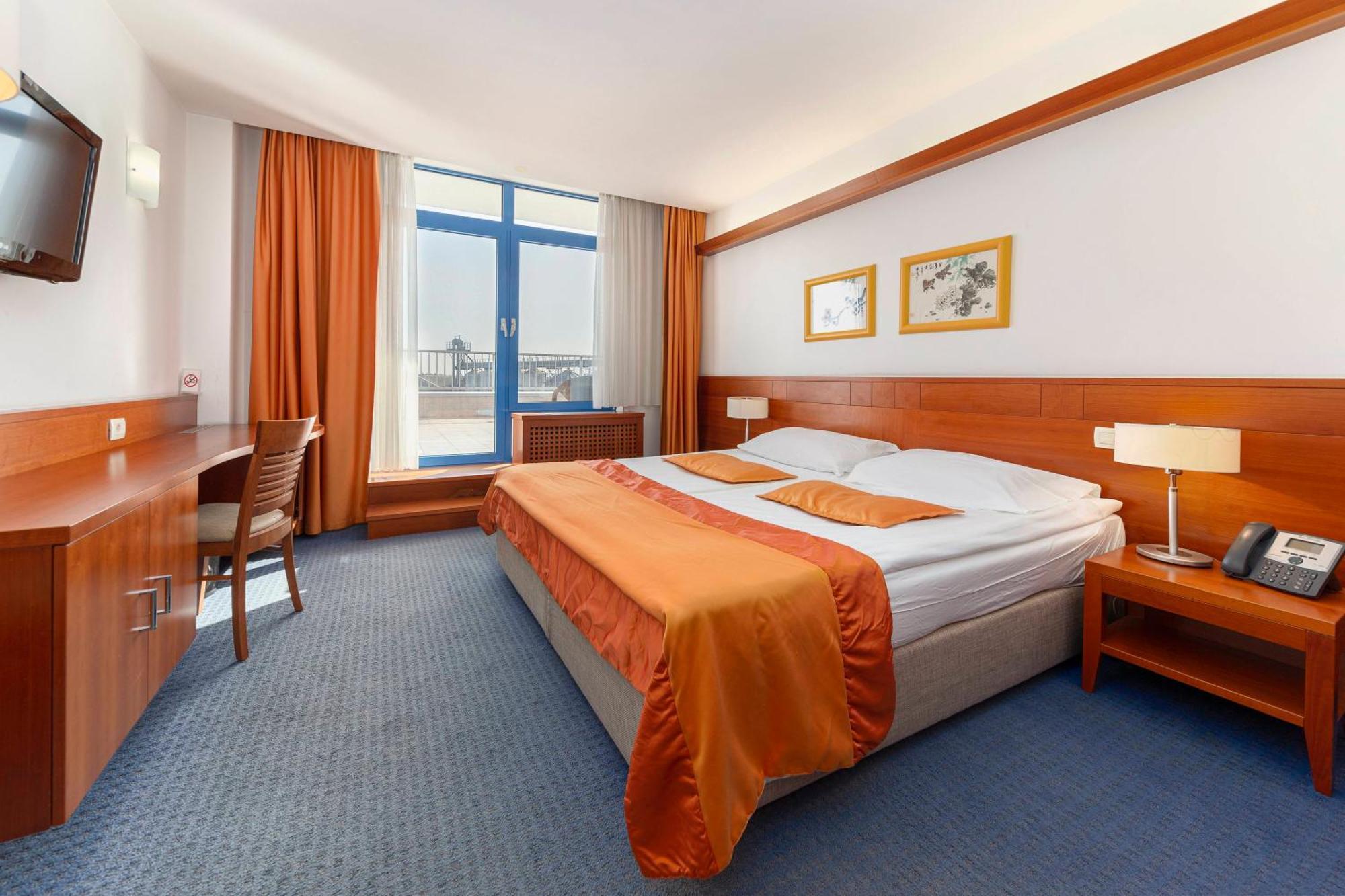 Garni Hotel Azul Kranj Exterior photo