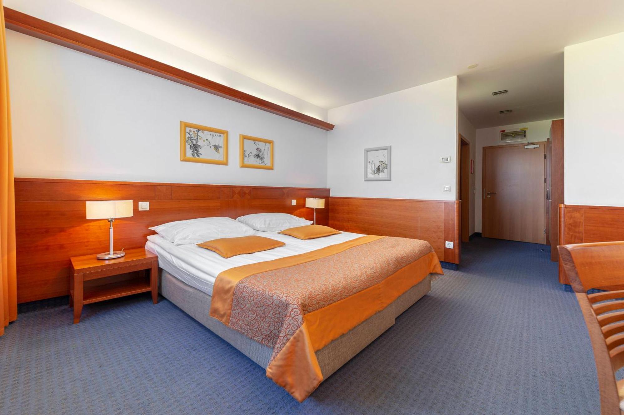 Garni Hotel Azul Kranj Exterior photo