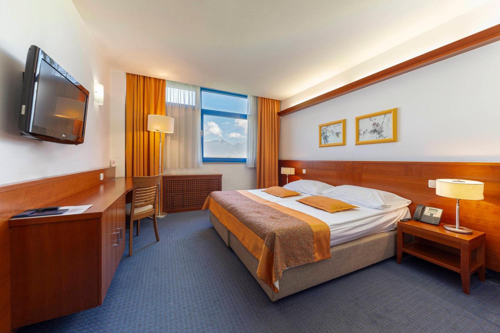 Garni Hotel Azul Kranj Exterior photo